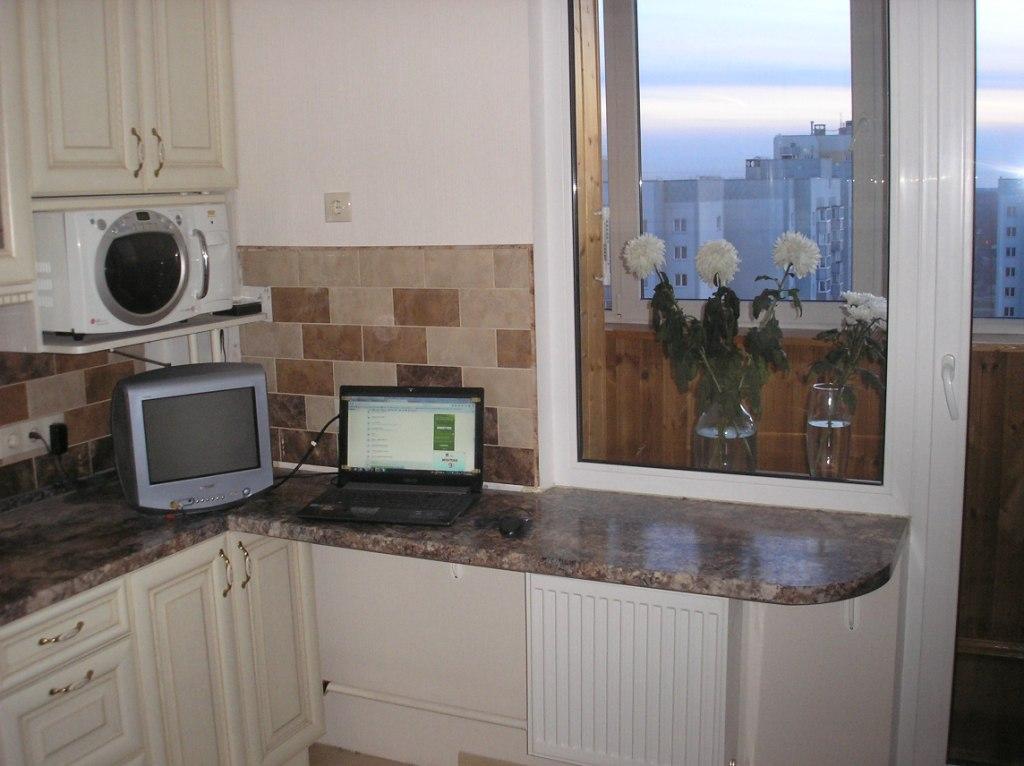 Кухня массив ясеня бежевый, слоновая кость